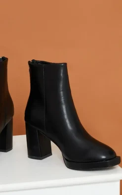 Black Slight Platform Basic Heeled Ankle Boots