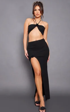 Black Soft Rib Knit Flower Applique Crop Top