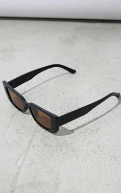 Black Tinted Lens Flared Rectangular Frame Sunglasses