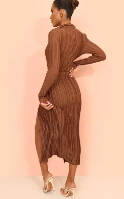 Chocolate Plisse Collar Detail Twist Midaxi Dress