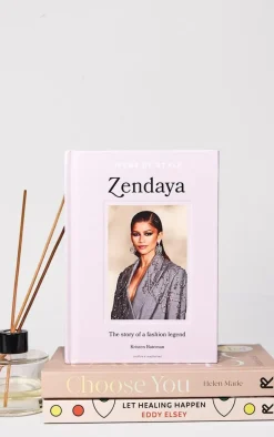 Icons Of Style – Zendaya