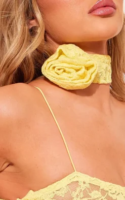 Lemon Lace Tie Corsage