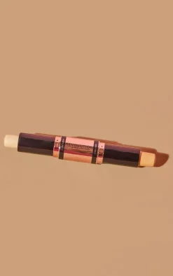 Makeup Revolution Fast Base Contour Stick Fair
