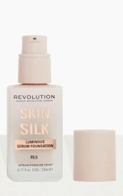Makeup Revolution Skin Silk Serum Foundation F0.5