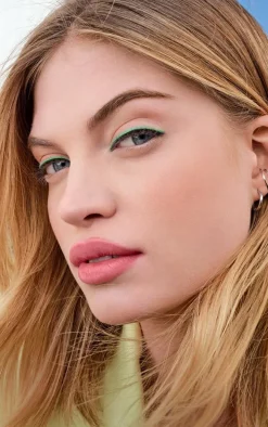 Maybelline SuperStay 24H Hybrid Powder Foundation 06