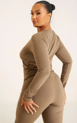 Plus Chocolate Brown Snatched Sculpt Long Sleeve Crop Top