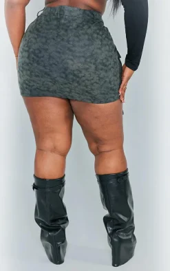 Plus Washed Black Faux Leather Pocket Cargo Mini Skirt