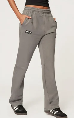 PRETTYLITTLETHING Charcoal Grey Logo Badge Straight Leg Sweatpants