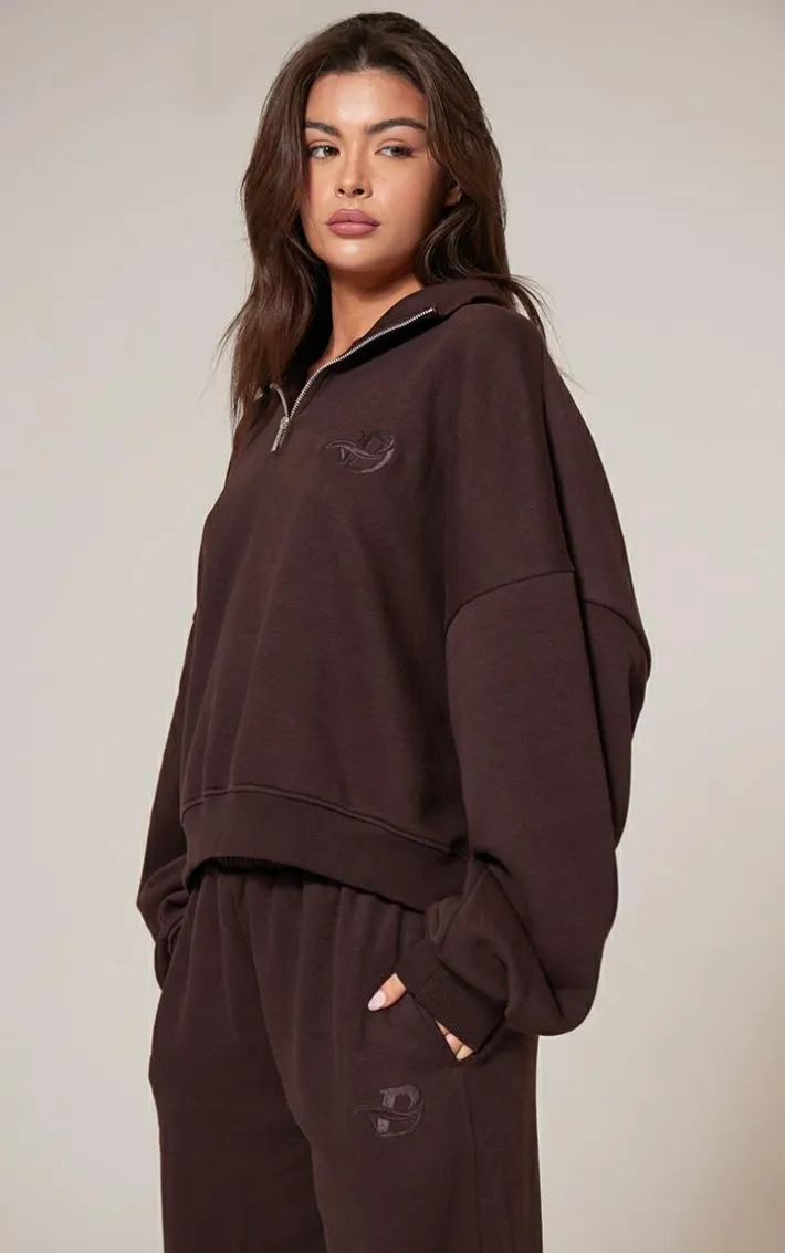 PRETTYLITTLETHING Chocolate Half Zip Embroidered Sweatshirt