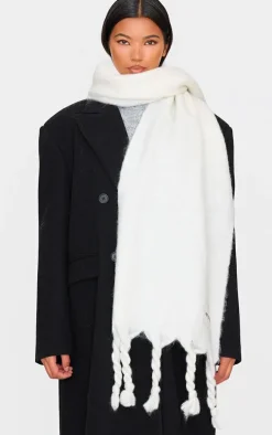 PRETTYLITTLETHING Cream Tab Fuzzy Blanket Scarf