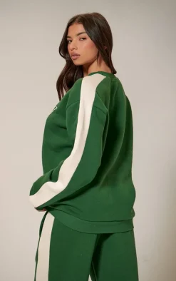 PRETTYLITTLETHING Forest Green Embroidered Contrast Oversized Sweatshirt