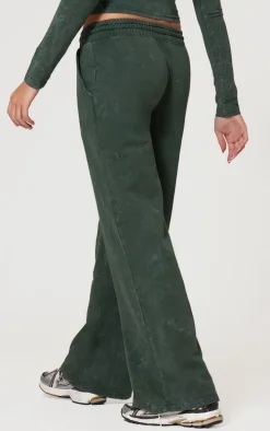 PRETTYLITTLETHING Forest Green Washed Low Rise Oversized Wide Leg Sweatpants