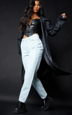 PRETTYLITTLETHING L30 Light Wash Mom Jeans