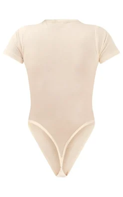 PRETTYLITTLETHING Off White Logo Short Sleeved Bodysuit