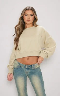 PRETTYLITTLETHING Pebble Washed Embroidered Crop Sweatshirt