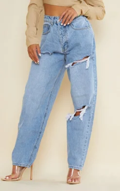 PRETTYLITTLETHING Petite Light Blue Wash Open Knee Boyfriend Jeans