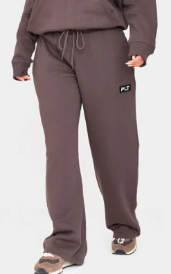 PRETTYLITTLETHING Petite Charcoal Straight Leg Badge Detail Sweatpants