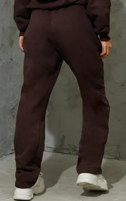 PRETTYLITTLETHING Petite Chocolate Badge Detail Straight Leg Sweatpant