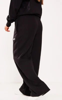 PRETTYLITTLETHING Petite Black Badge Detail Straight Leg Sweatpants