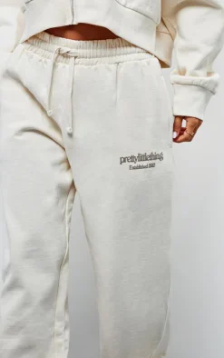 PRETTYLITTLETHING Petite Cream Premium Print Wide Leg Sweatpants