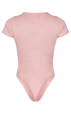 PRETTYLITTLETHING Petite Light Pink Logo Detail Short Sleeve Bodysuit