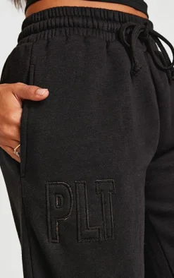 PRETTYLITTLETHING Petite Black Embroidered Wide Leg Sweatpants
