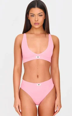 PRETTYLITTLETHING Pink Badge Plunge Seamless Bra