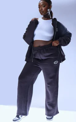PRETTYLITTLETHING Plus Black Logo Badge Wide Leg Sweatpants