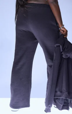 PRETTYLITTLETHING Plus Black Logo Badge Wide Leg Sweatpants
