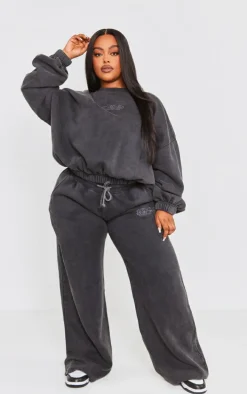 PRETTYLITTLETHING Plus Charcoal Washed Embroidered Sweatpants
