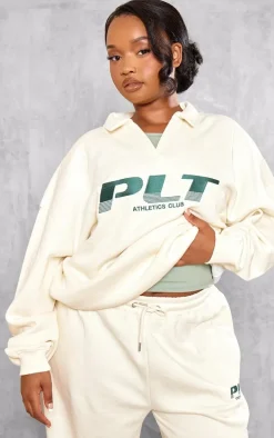 PRETTYLITTLETHING Plus Cream Athletics Club Embroidered Sweatshirt