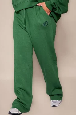 PRETTYLITTLETHING Plus Forest Green Logo Embroidered Wide Leg Sweatpants