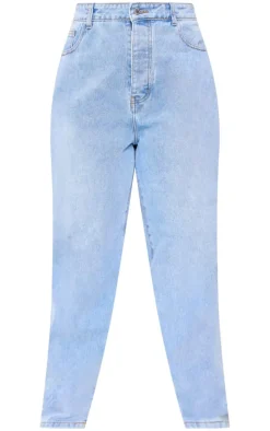 PRETTYLITTLETHING Plus Light Blue Wash Boyfriend Jeans