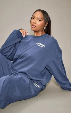 PRETTYLITTLETHING Plus Navy Printed Premium Oversized Sweatshirt