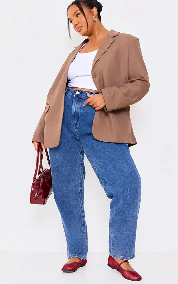 PRETTYLITTLETHING Plus Vintage Wash Mom Jeans