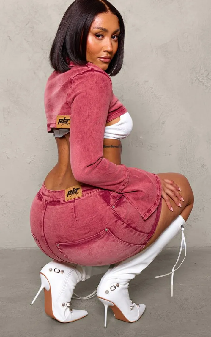 PRETTYLITTLETHING Shape Washed Red Badge Denim Cropped Jacket