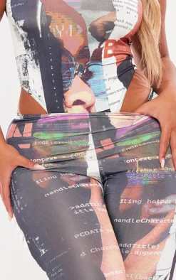 Shape Black Newspaper Printed Leggings